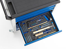 Well-ordered tool drawers thanks to hard foam inserts.